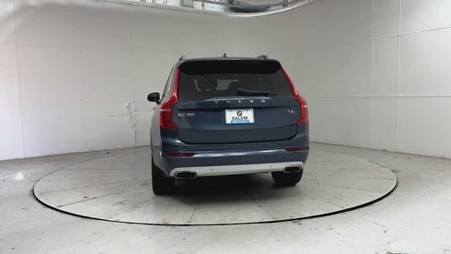 Blue 2019 Volvo XC90 T6 Momentum