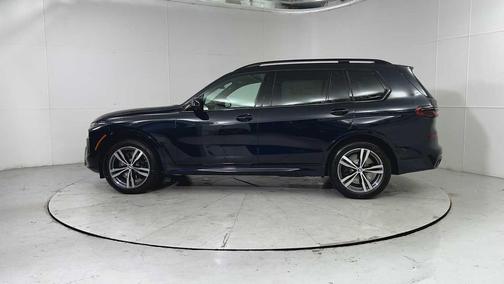 2026 BMW X7 M60i