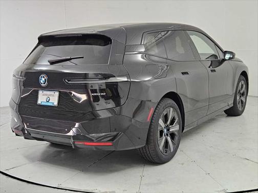 2025 BMW iX xDrive50
