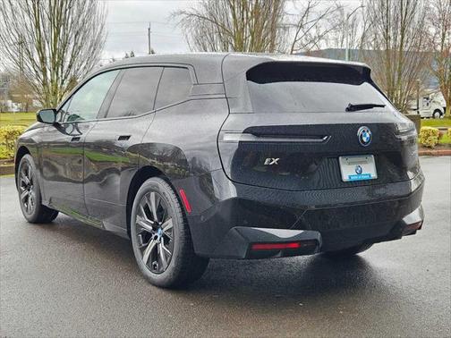 2025 BMW iX xDrive50