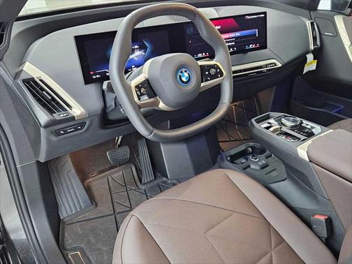 2025 BMW iX xDrive50