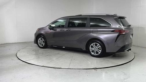 2022 Toyota Sienna Platinum 7 Passenger