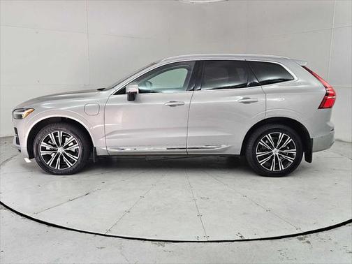 2022 Volvo XC60 Recharge Plug-In Hybrid T8 Inscription