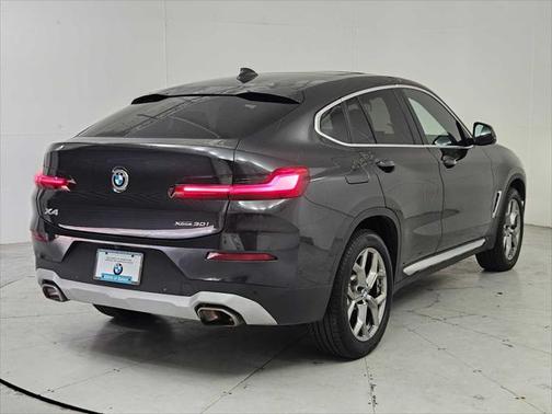 2025 BMW X4 xDrive30i