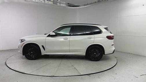 2021 BMW X5 M50i
