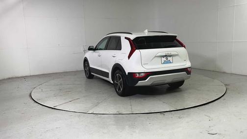 2025 Kia Niro EX