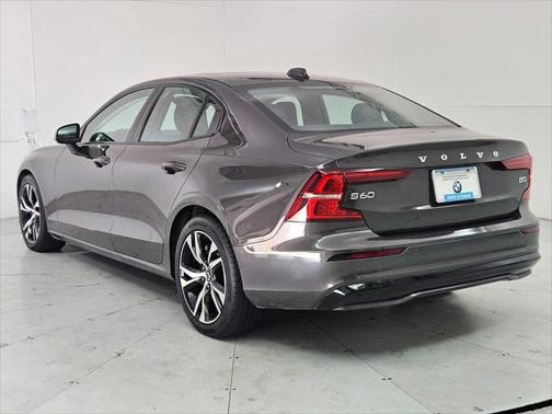 2024 Volvo S60 B5 Core Dark Theme