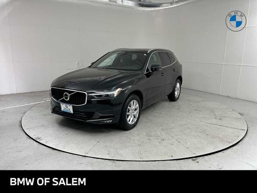 Onyx Black Metallic 2021 Volvo XC60 T6 Momentum