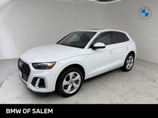 Glacier White Metallic 2023 Audi Q5 45 S line Prestige