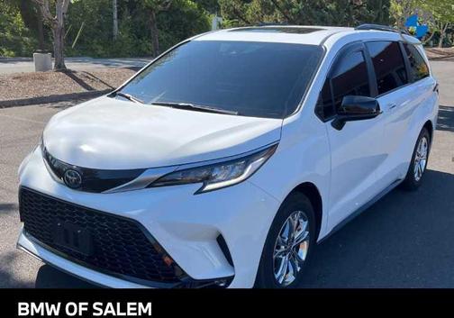 2023 Toyota Sienna XSE 7 Passenger