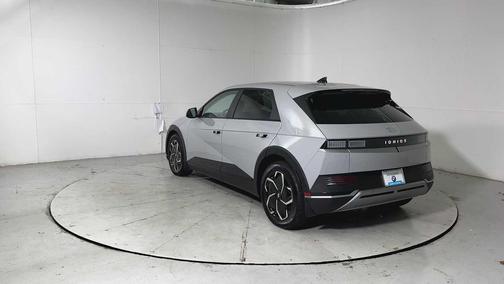 2023 Hyundai IONIQ 5 SE