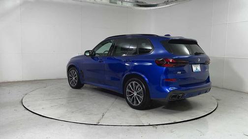 2026 BMW X5 M60i