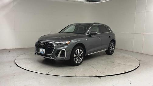 Daytona Gray Pearl Effect 2023 Audi Q5 45 S line Prestige