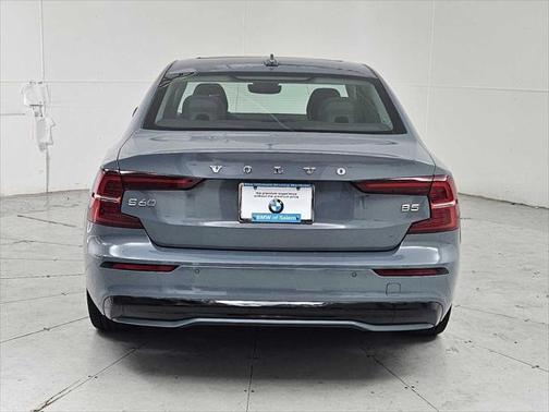 2024 Volvo S60 B5 Core Dark Theme