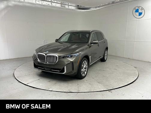 Manhattan Green Metallic 2026 BMW X5 xDrive40i