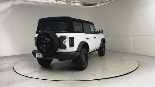 OXFORD WHITE 2022 Ford Bronco Black Diamond