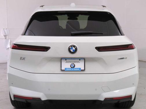 2026 BMW iX xDrive45