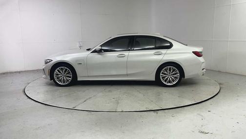 2023 BMW 330e xDrive