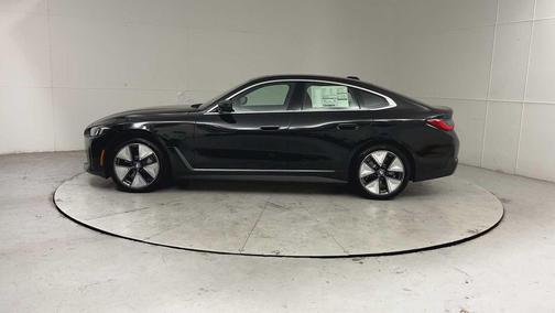 Black Sapphire Metallic 2026 BMW i4 Gran Coupe xDrive40
