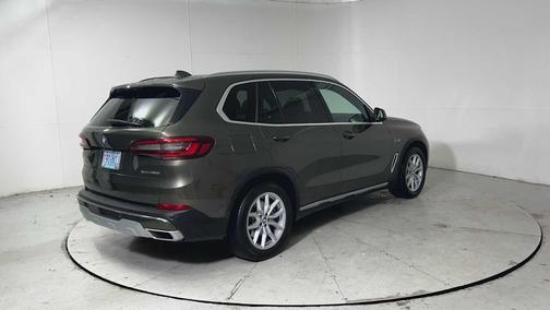 2022 BMW X5 PHEV xDrive45e