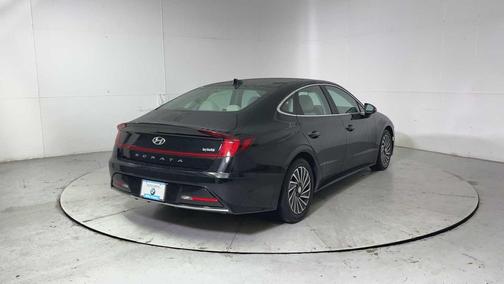 2023 Hyundai SONATA Hybrid SE