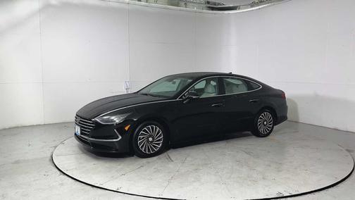 2023 Hyundai SONATA Hybrid SE