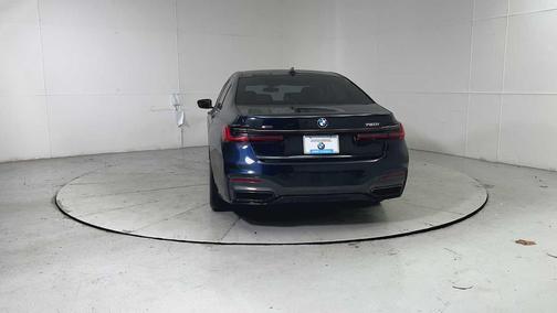 2021 BMW 750 i xDrive