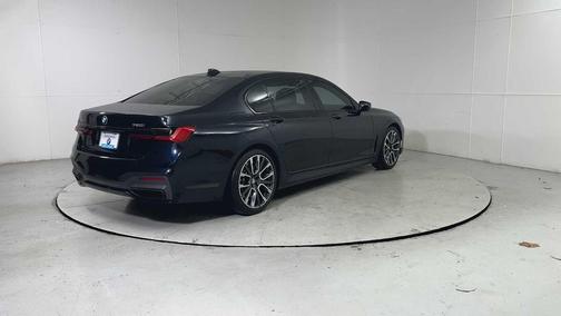 2021 BMW 750 i xDrive