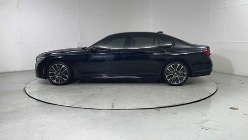 2021 BMW 750 i xDrive