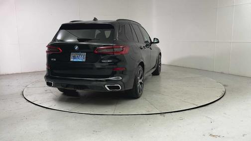 Black Sapphire Metallic 2019 BMW X5 xDrive50i