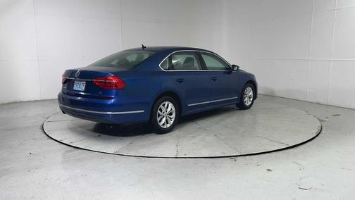 2016 Volkswagen Passat 1.8T S