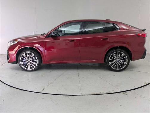 2025 BMW X2 M35i