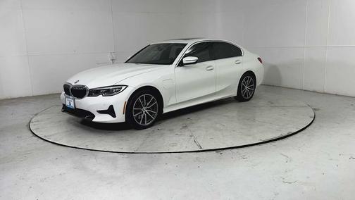 2021 BMW 330e Base