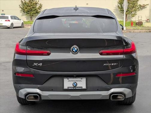 2023 BMW X4 xDrive30i