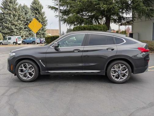 2023 BMW X4 xDrive30i