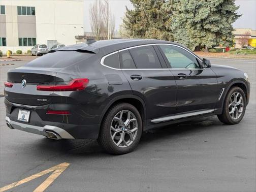 2023 BMW X4 xDrive30i