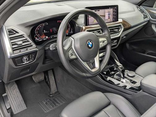 2023 BMW X4 xDrive30i