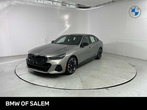 Oxide Grey Metallic 2026 BMW i5 M60
