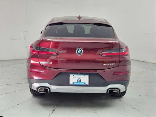 2022 BMW X4 xDrive30i