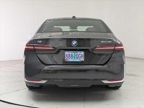 2024 BMW i5 eDrive40