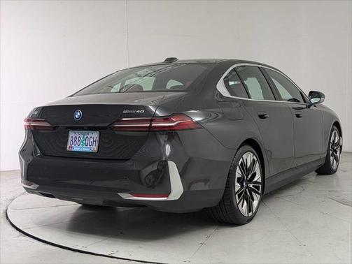 2024 BMW i5 eDrive40