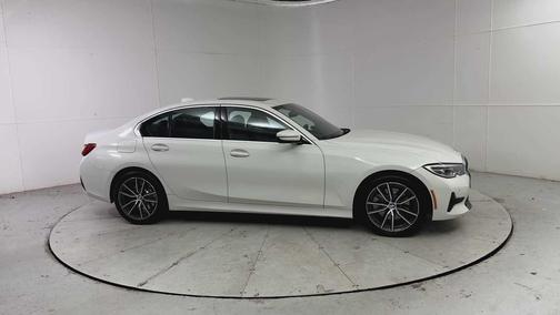 2019 BMW 330 330i