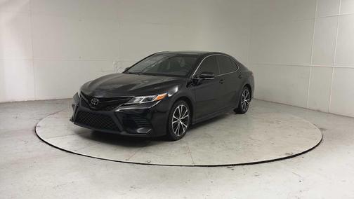 Midnight Black Metallic 2018 Toyota Camry SE