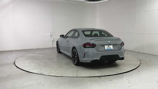 2026 BMW M240 i xDrive