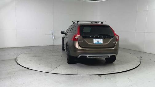 2015 Volvo V60 Cross Country T5