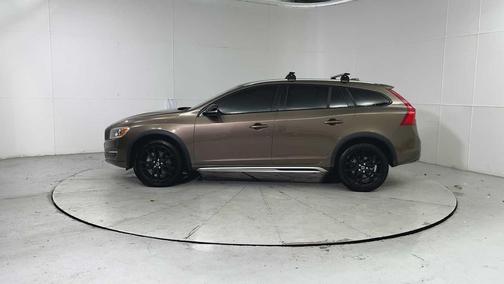 2015 Volvo V60 Cross Country T5