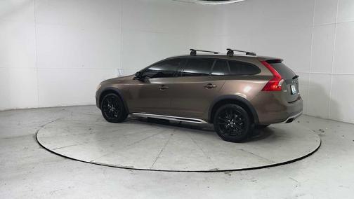 2015 Volvo V60 Cross Country T5