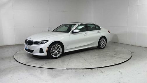2025 BMW 330 i xDrive