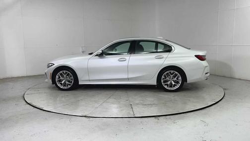 2025 BMW 330 i xDrive