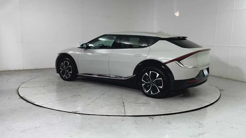 2022 Kia EV6 Wind